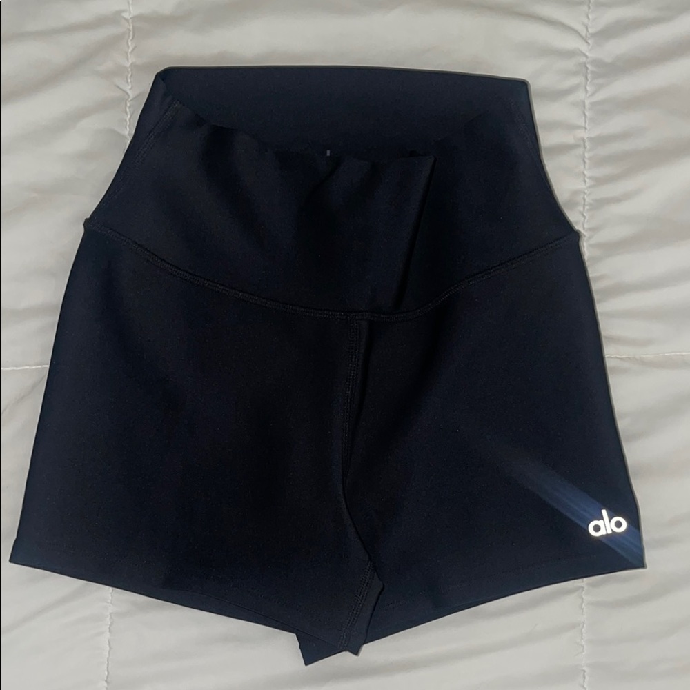 ALO Yoga Black High Waist Biker Shorts - New without tag never worn